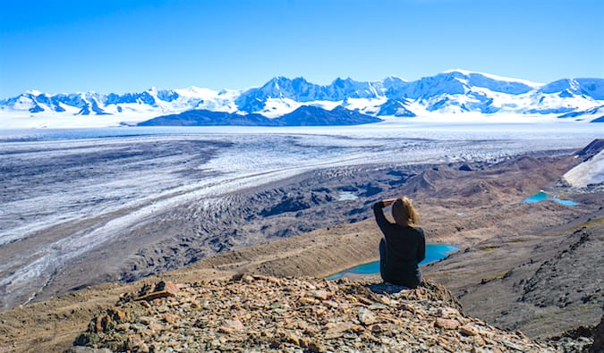 A sweeping view of snow-capped mountains in Paso Viento