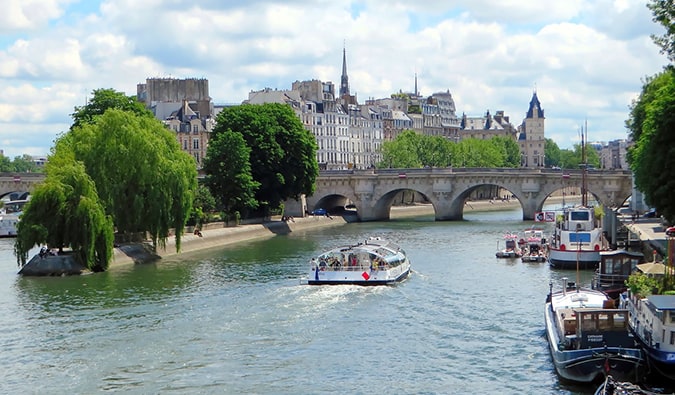 Île de la Cité en Île Saint-Louis in Parijs tijdens de zomer