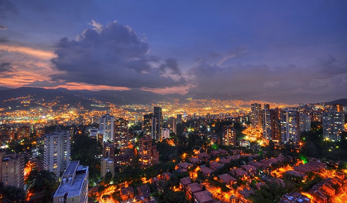 麦德林市的夜景