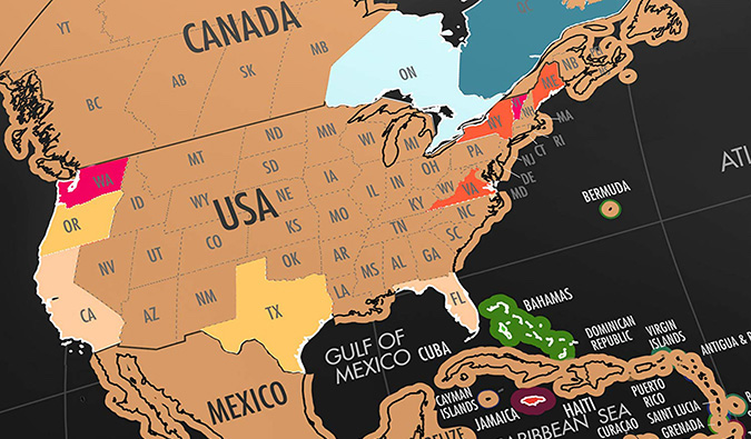 Um mapa colorido de viagens