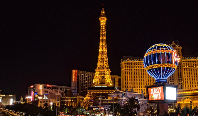 Bazaar: Under the Eiffel Tower - Las Vegas