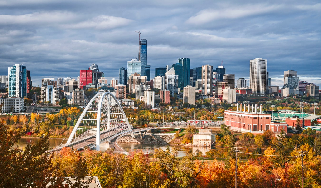 The skyline of Edmonton, Alberta, Canada during autumn