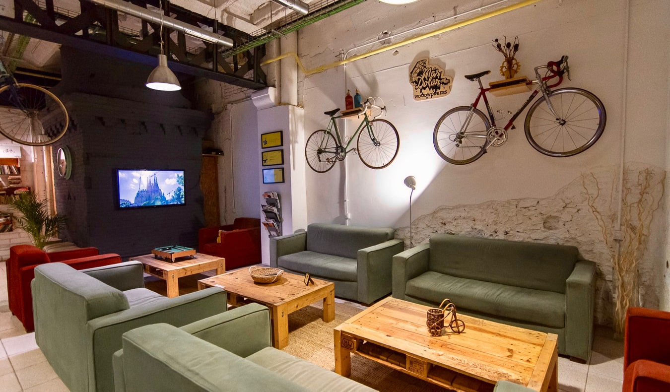 The common area of Beds and Bikes hostel in Barcelona, Spain