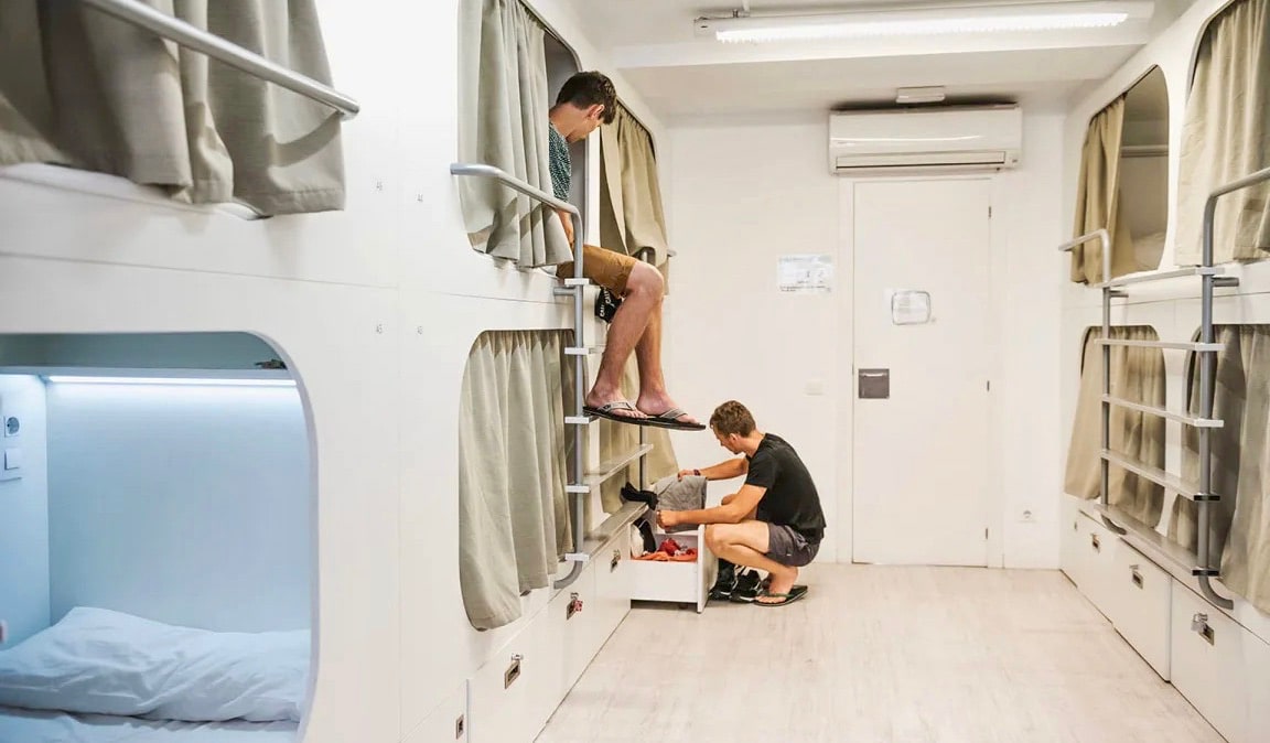 The clean dorm room of Onefam Ramblas in Barcelona, Spain