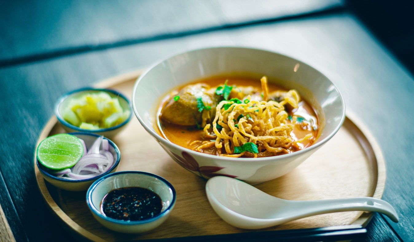 泰国曼谷的美味佳肴khao soi