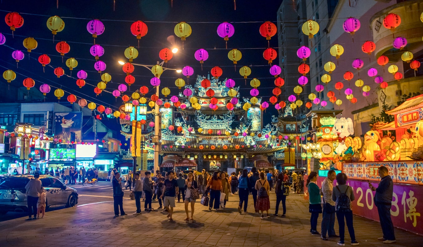 台北台北的胸围夜市是人