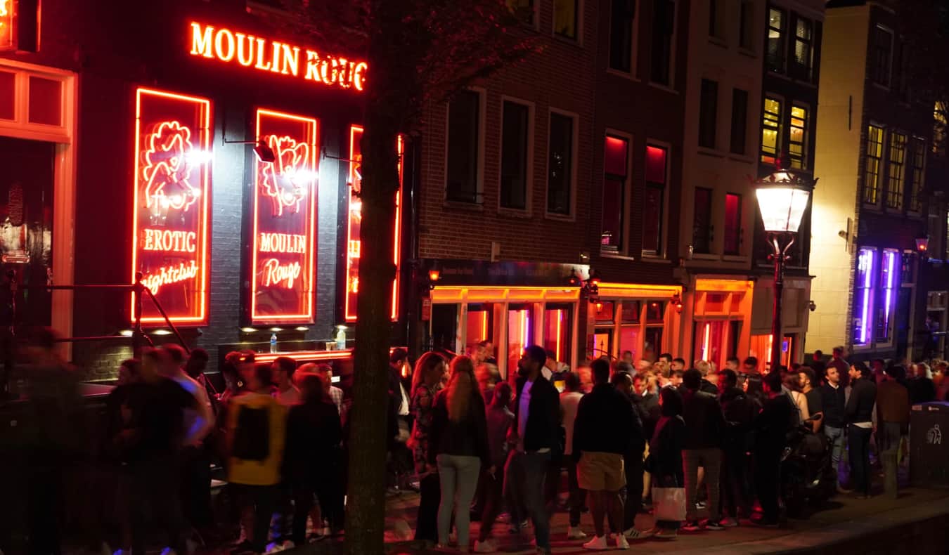 the red light district in amsterdam