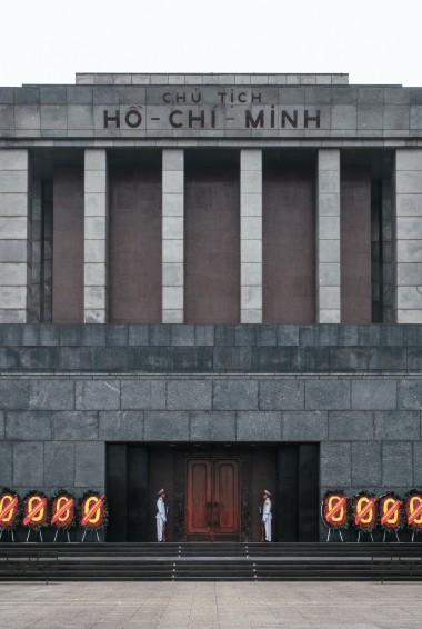 guards standing in front of Ho Chi Minh mausolem