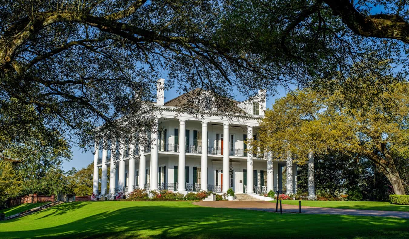 A historic antebellum home in Natchez, USA