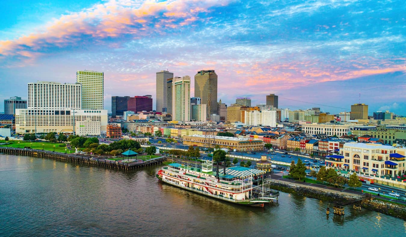 The 'Bons Temps' Still Rolling on the River in New Orleans - Me