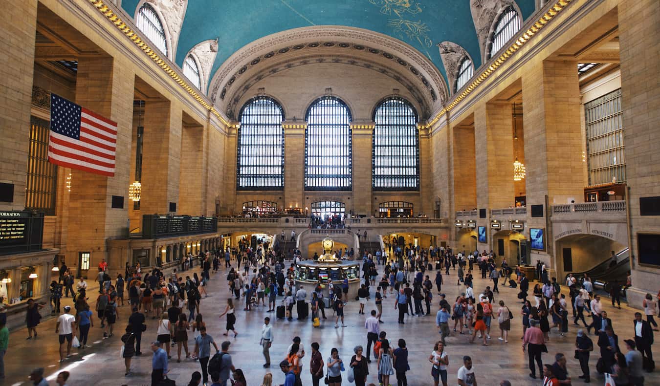 Main concourse filled with people in Grand Central Station in NYC