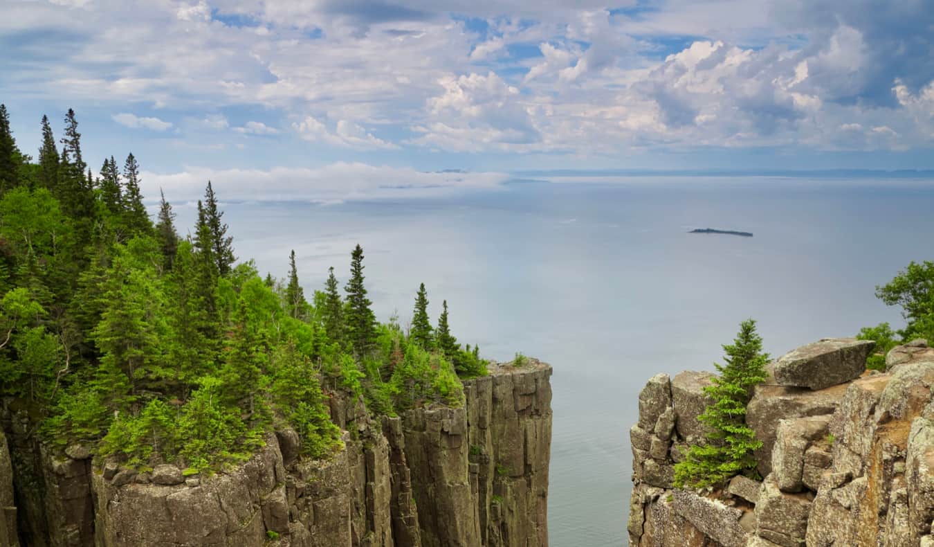 The coastal view of Lake Superior from Sleeping Giant Park