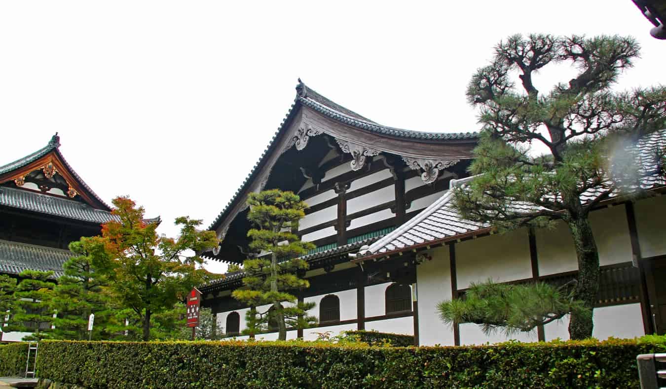 the contemplative Tofuku-ji temple in Kyoto, Japan