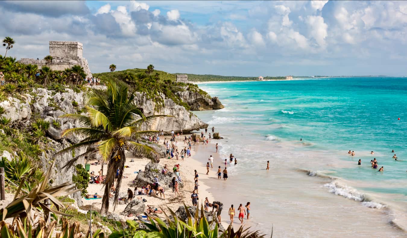 Is Tulum safe to walk at night?