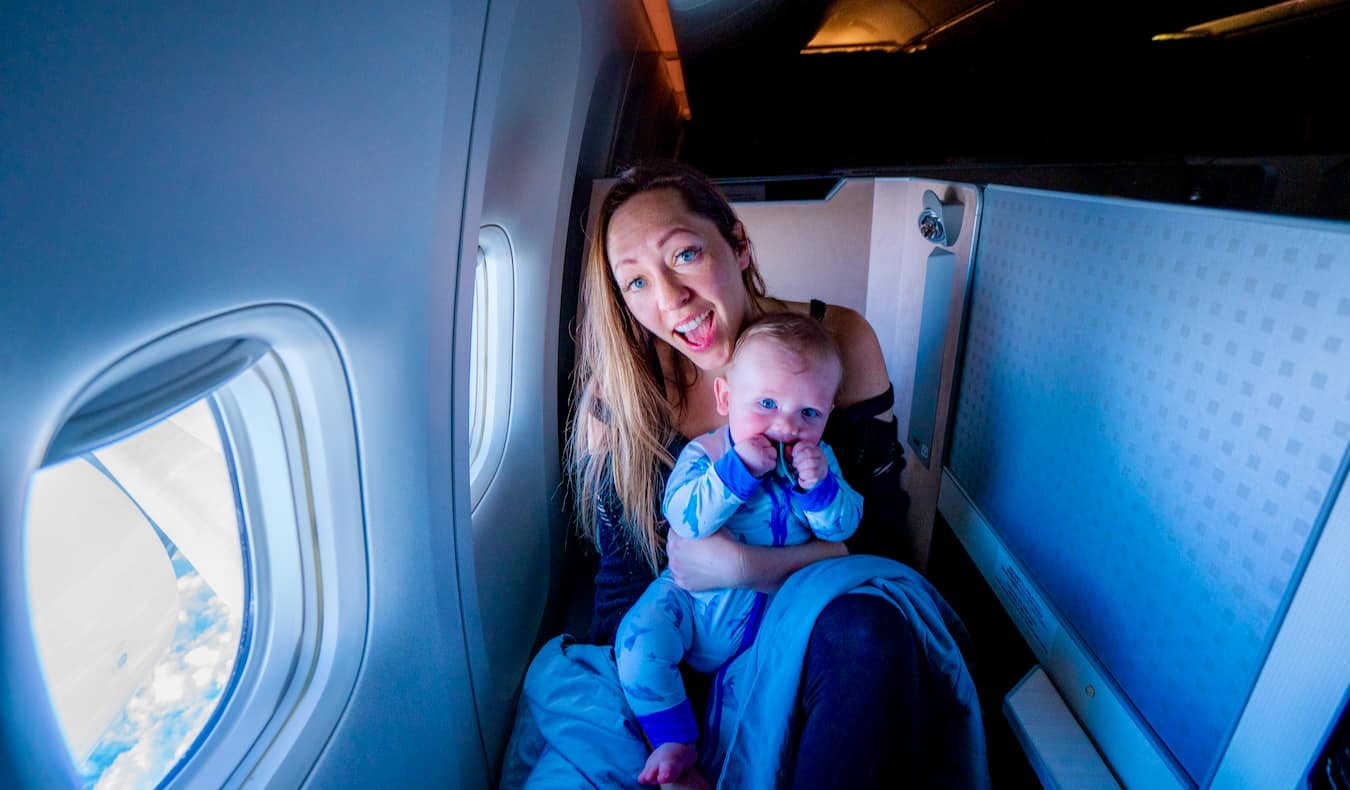 21 ESSENTIAL Tips for Flying with a Baby or Toddler