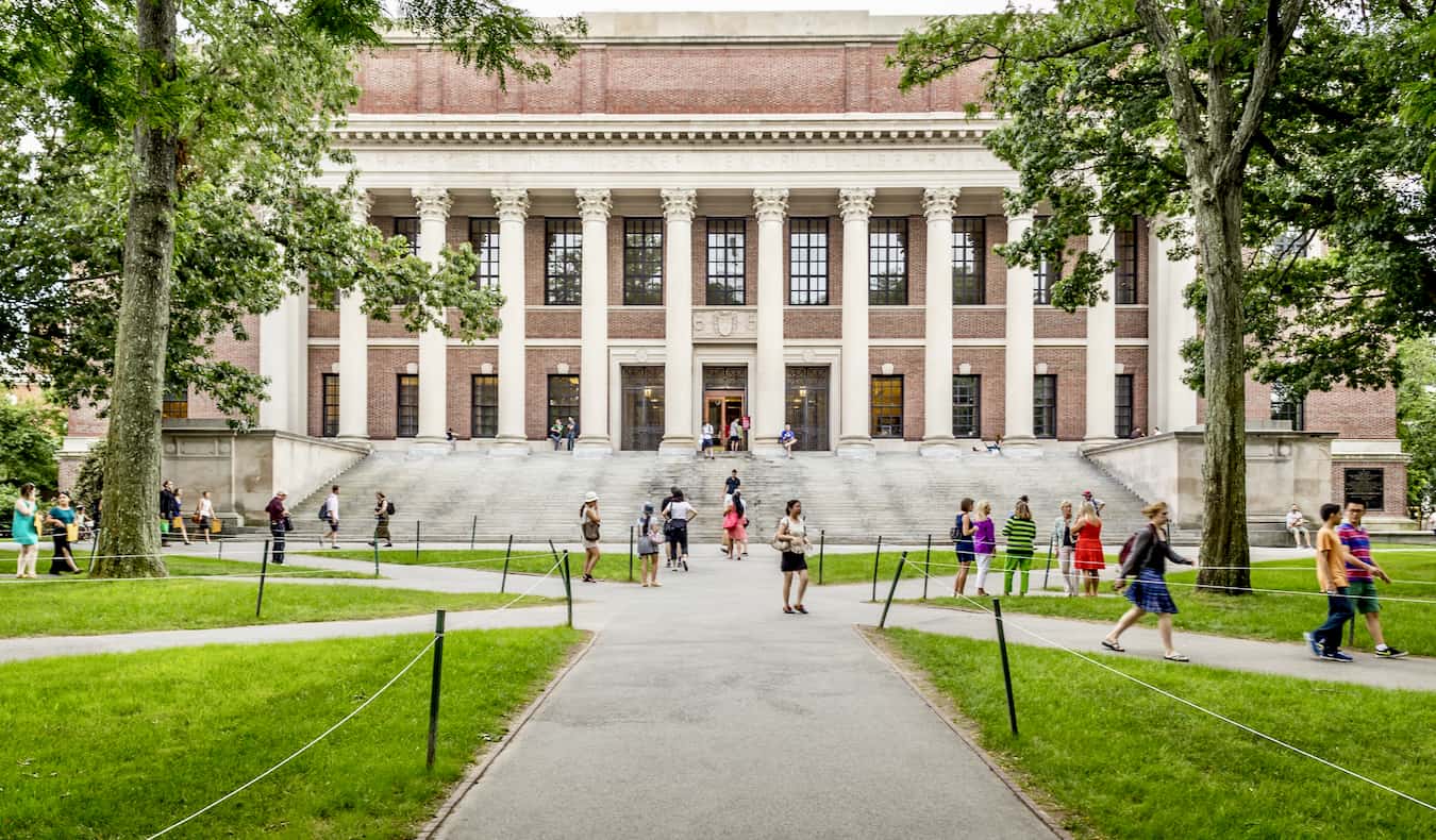 People walking around campus at Harvard n Boston, USA