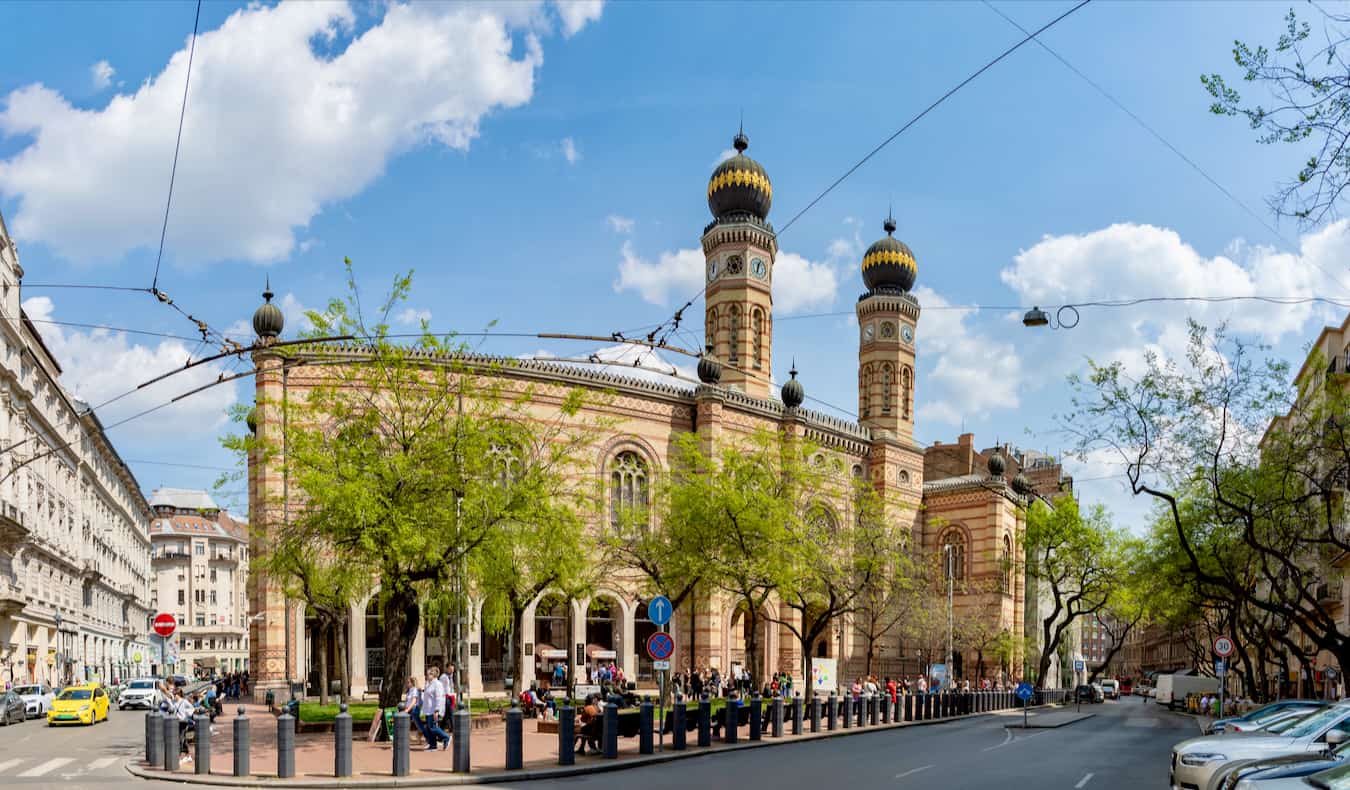 The huge synagoge in downtown Budapest, Hungary on a busy summer day