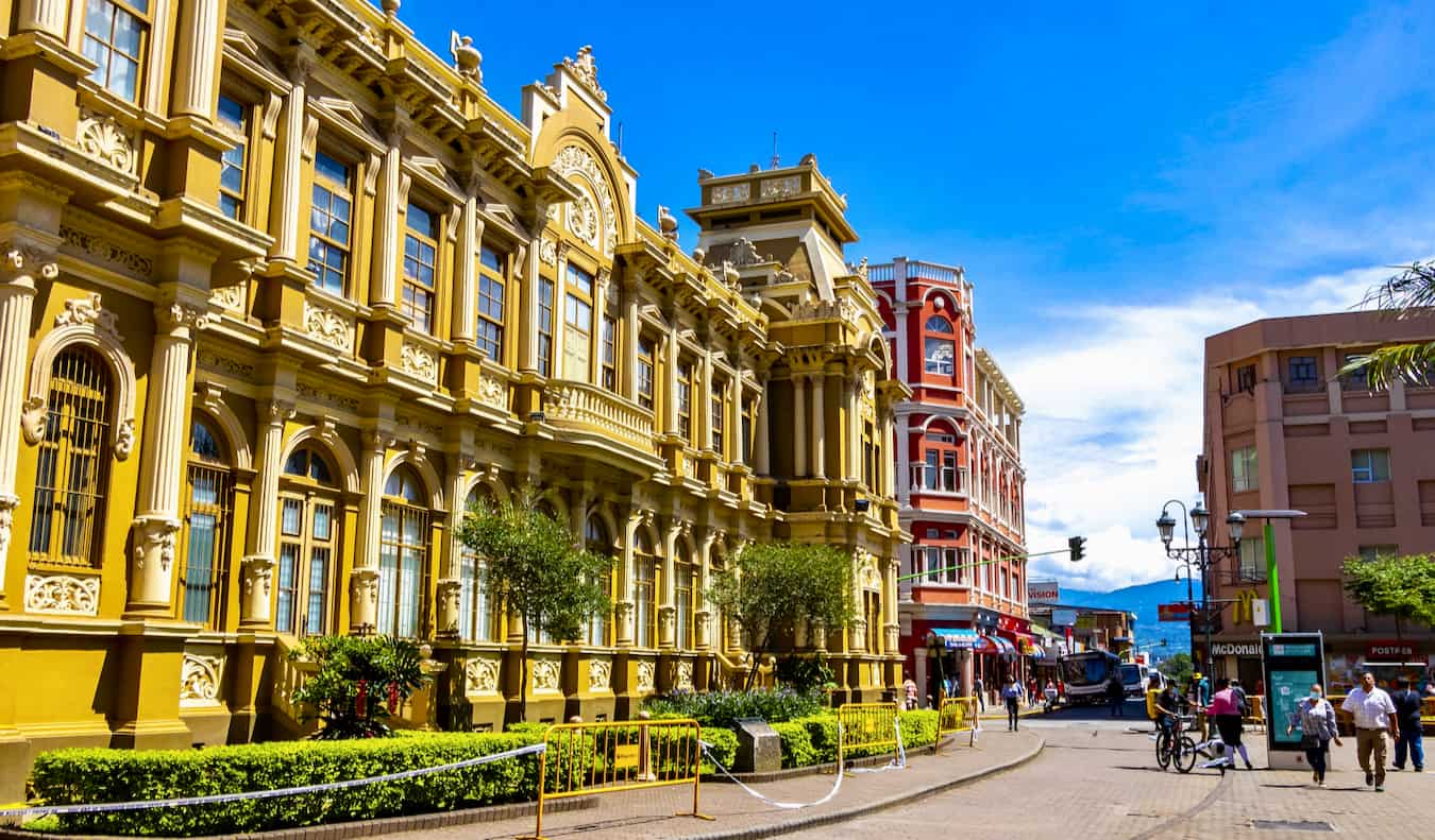 People walking around San Jose, Costa Rica on a bright and sunny day