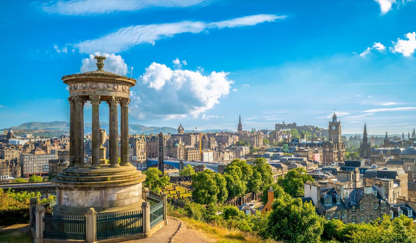 The breathtaking view over the Old Town of Edinburgh, Scotland