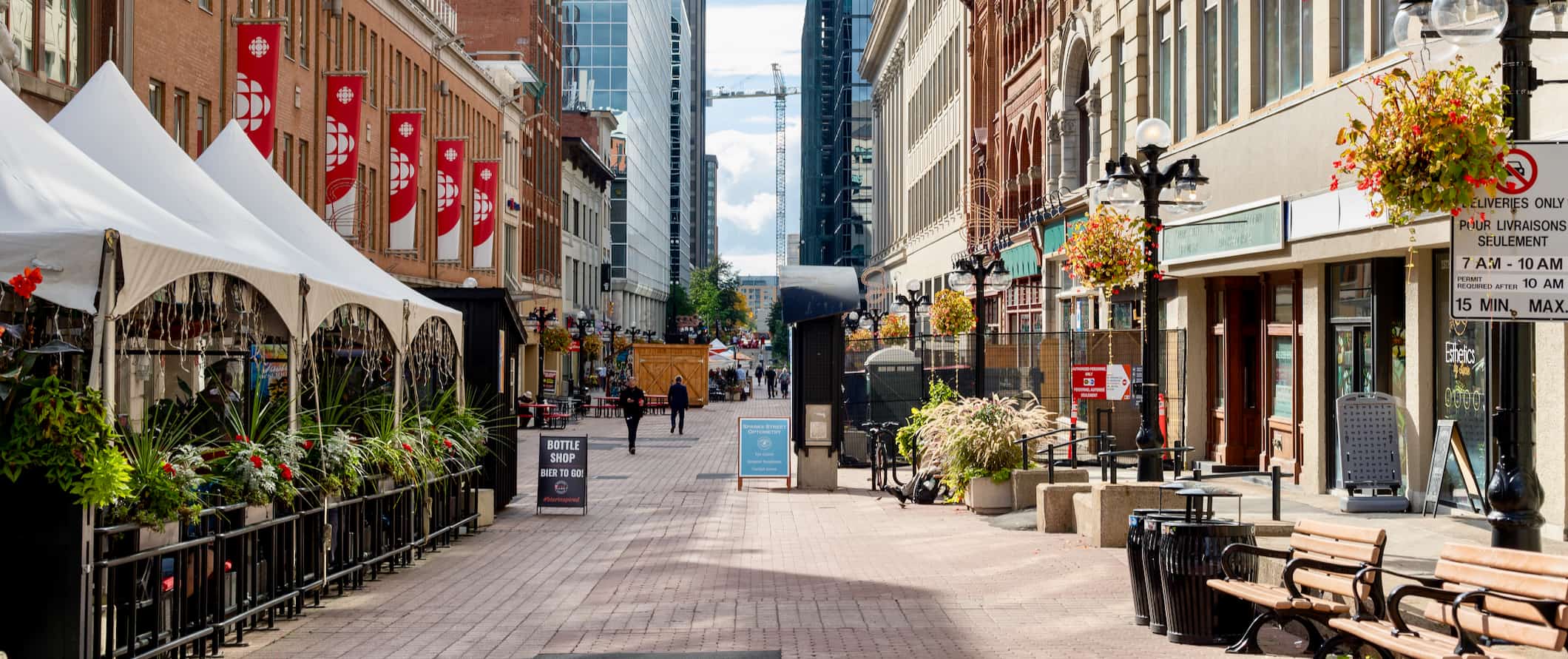 A narrow street lined by shops in beautiful Ottawa, Canada