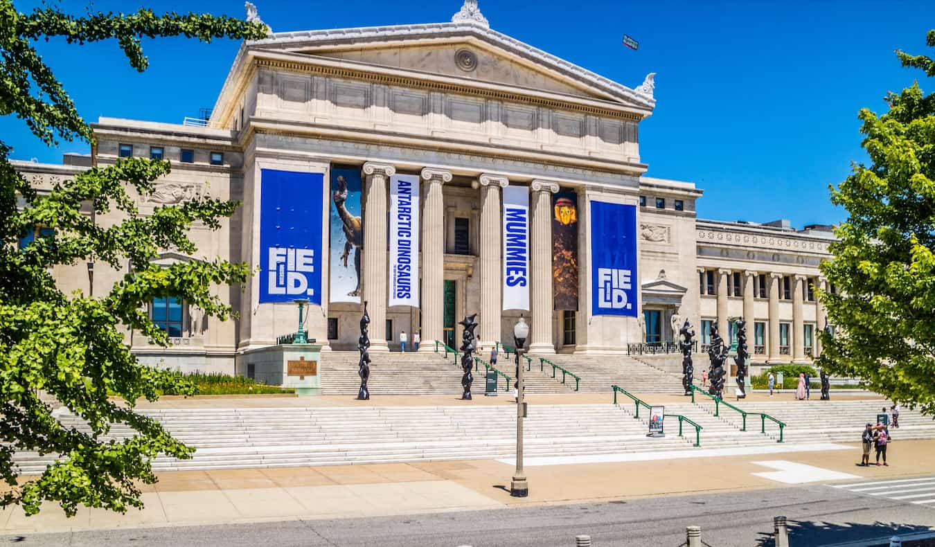 The exterior of the popular Field Museum in sunny Chicago, USA