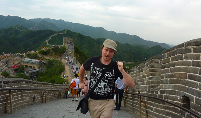 Benny Lewis on the Great Wall of China