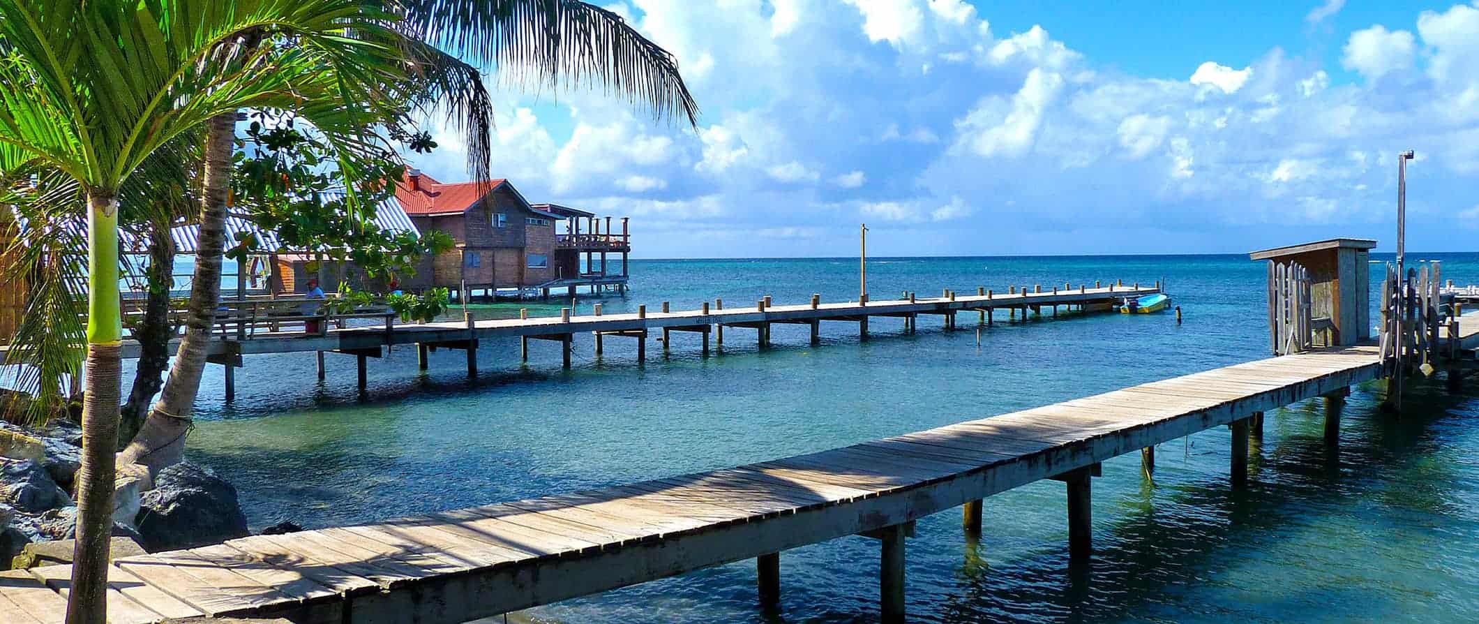 a beachy view in Honduras on a bright and sunny summer day