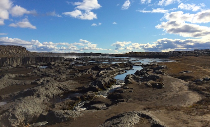 Little pools and lava rocks near Settifoss