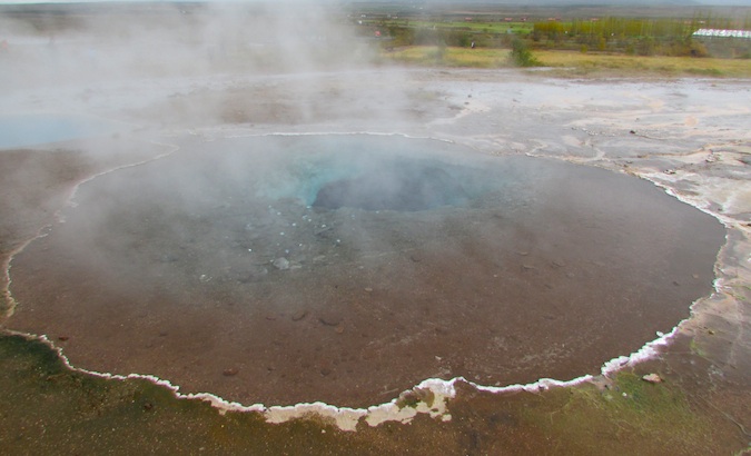 Gigantic sulfur pools at Geysir, that doesn't erupt anymore