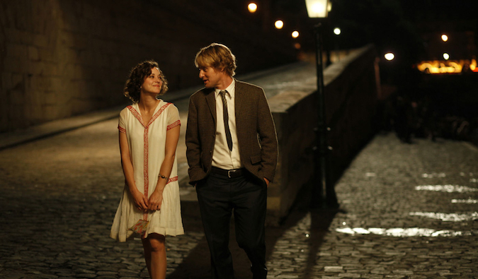 love scene from Midnight in Paris