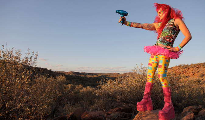 Character in drop clothes in the Australian desert in the film: Priscilla, queen of the desert