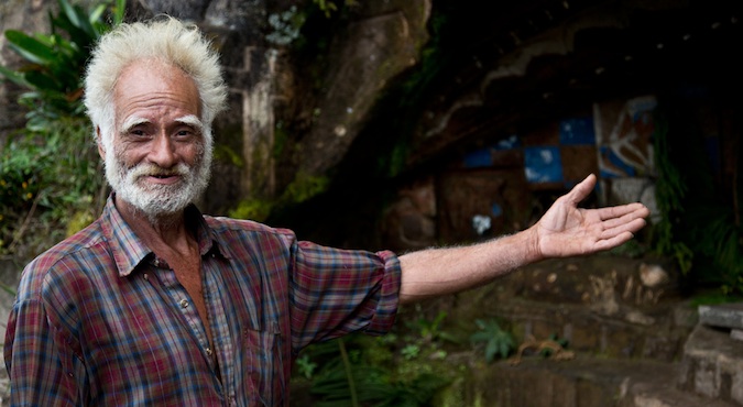 Alberto Gutiérrez, an old man stone mason in Nicaragua