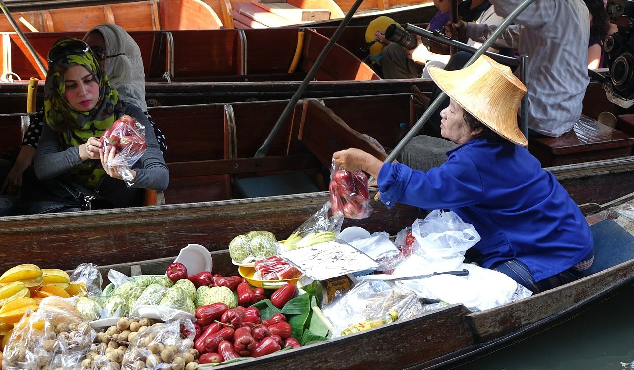 boat market in thailand