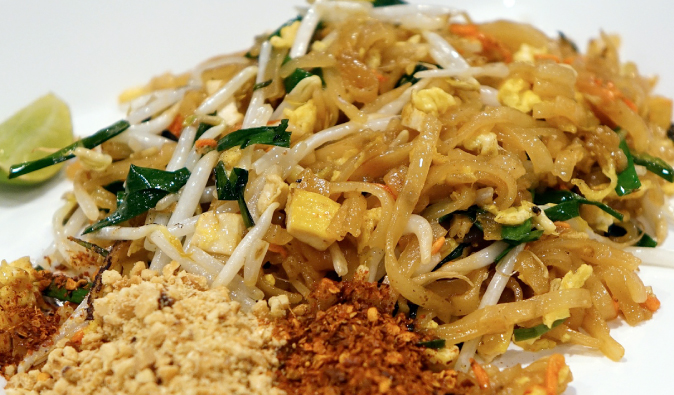 pad thai bought on the road in thailand