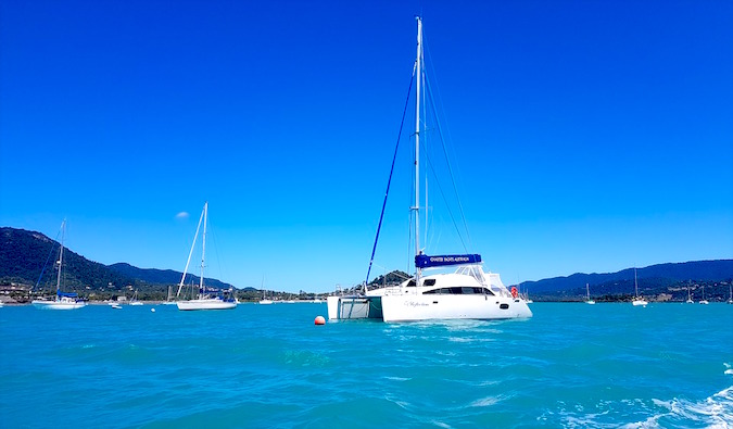 Sailing around the picturesque Whitsunday Islands in Australia